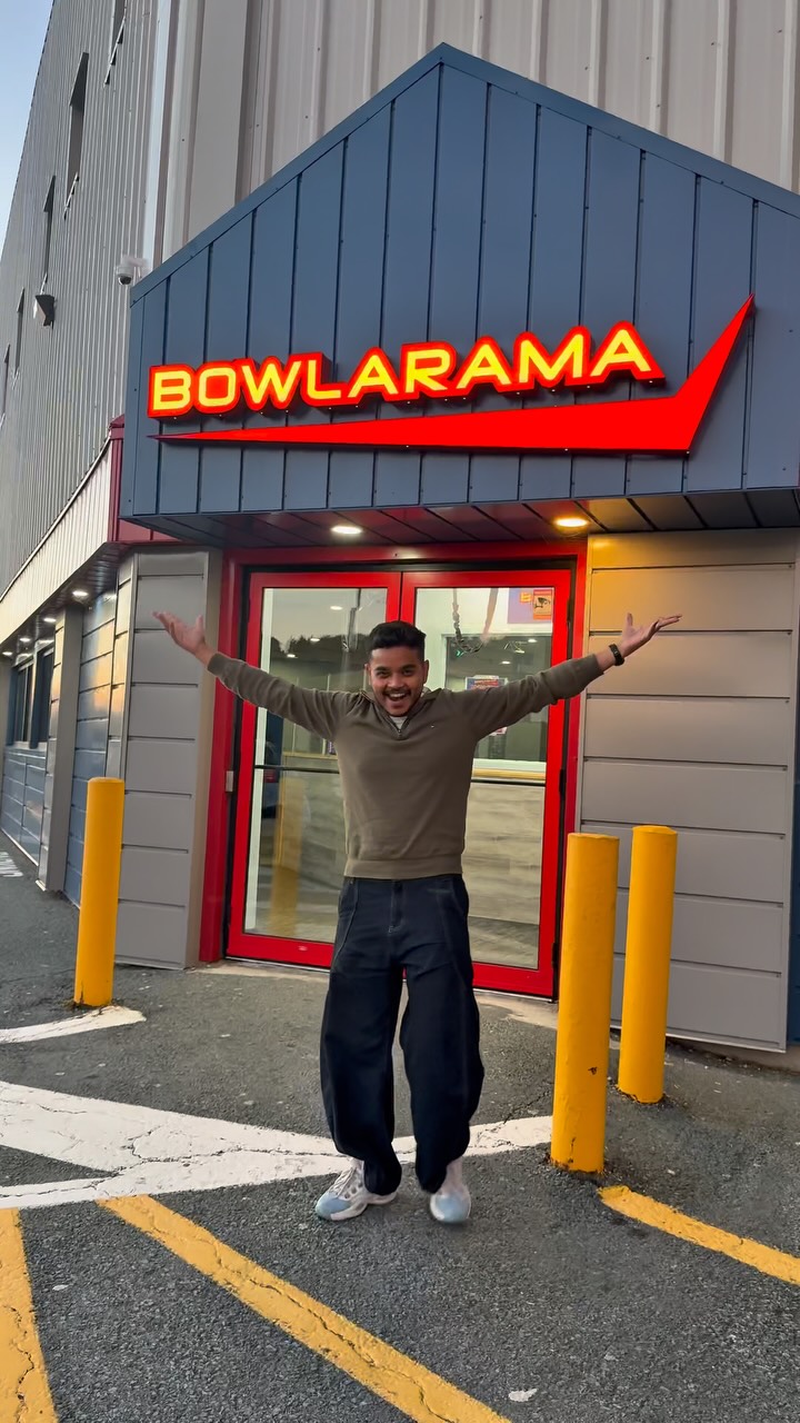 The best place to be😎🎳

#canada #bowlarama #explorepage #fyp #halifax